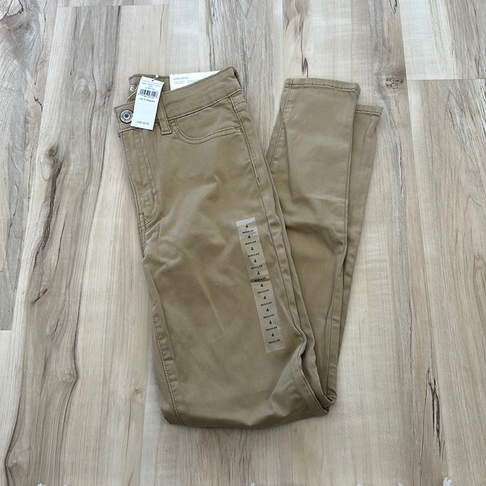 Hi-rise tan jegging